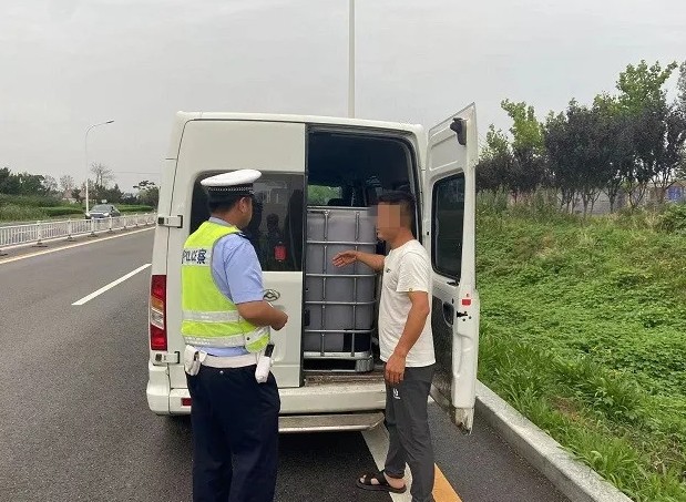 7月份全市范圍內(nèi)面包車集中整治！